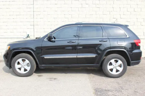 Photos of 2012 Jeep Grand Cherokee Laredo for sale in Elgin, IL at Your Choice Autos - Elgin