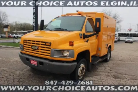 Yellow 2006 Chevrolet CC4500 4X2 2dr Regular Cab 128 224 in. WB for sale in Elgin, IL