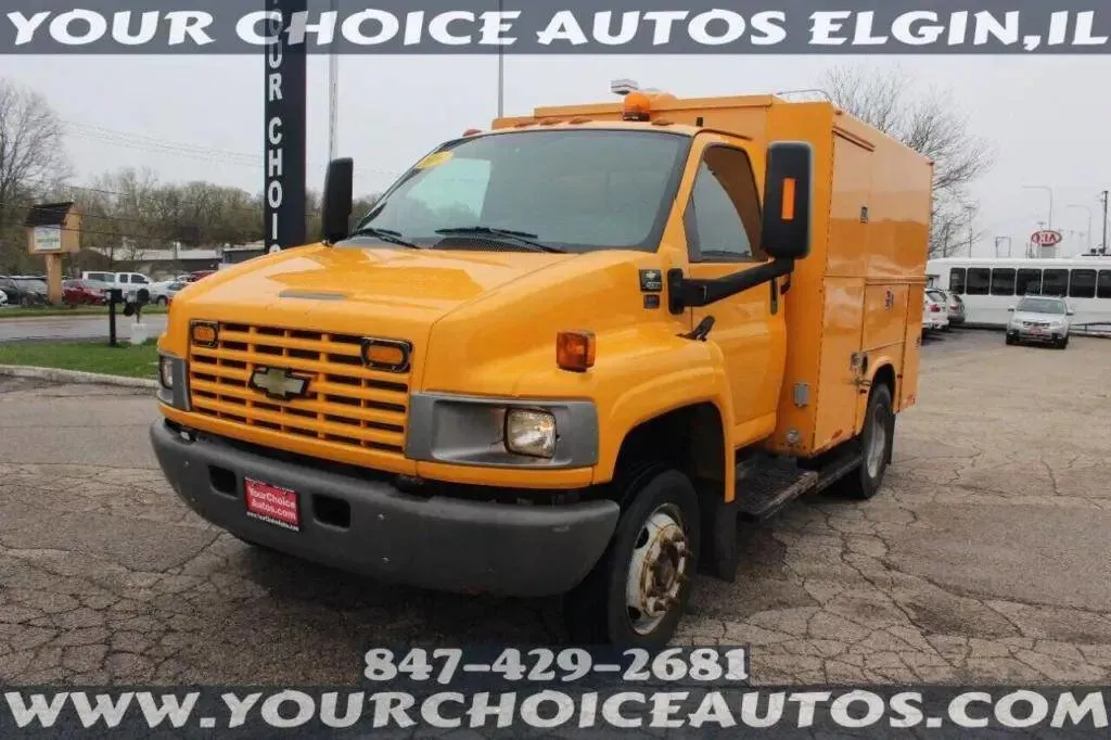 Yellow 2006 Chevrolet CC4500 4X2 2dr Regular Cab 128 224 in. WB for sale in Elgin, IL