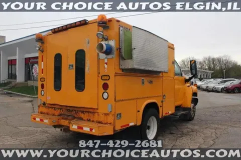 More photos of 2006 Chevrolet CC4500 4X2 2dr Regular Cab 128 224 in. WB at Your Choice Autos - Elgin, IL
