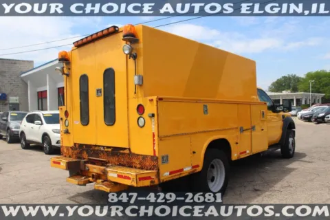 More photos of 2009 Ford Super Duty F-550 DRW 4X2 2dr Regular Cab 140.8 200.8 in. WB at Your Choice Autos - Elgin, IL