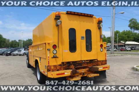 Another view of 2009 Ford Super Duty F-550 DRW 4X2 2dr Regular Cab 140.8 200.8 in. WB for sale in Elgin, IL at Your Choice Autos - Elgin
