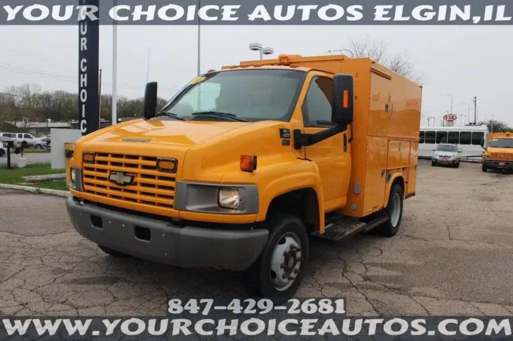 Yellow 2006 Chevrolet CC4500 4X2 2dr Regular Cab 128 224 in. WB for sale in Elgin, IL