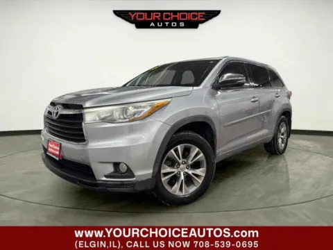Silver 2015 Toyota Highlander XLE for sale in Elgin, IL