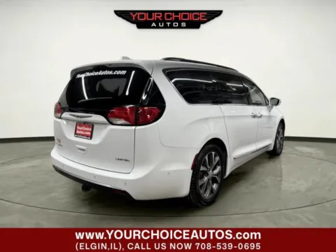 More photos of 2017 Chrysler Pacifica Limited at Your Choice Autos - Elgin, IL