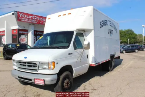 White 1997 Ford E-Series E 350 2dr Commercial/Cutaway/Chassis for sale in Elgin, IL