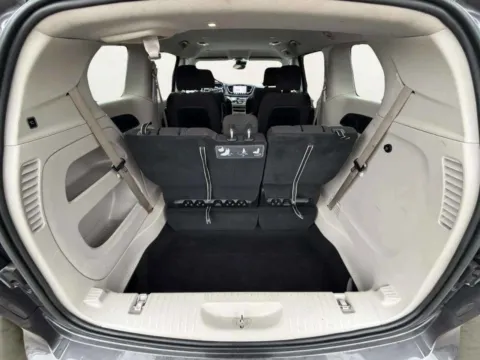 More photos of 2021 Chrysler Pacifica Touring at Your Choice Autos - Elgin, IL