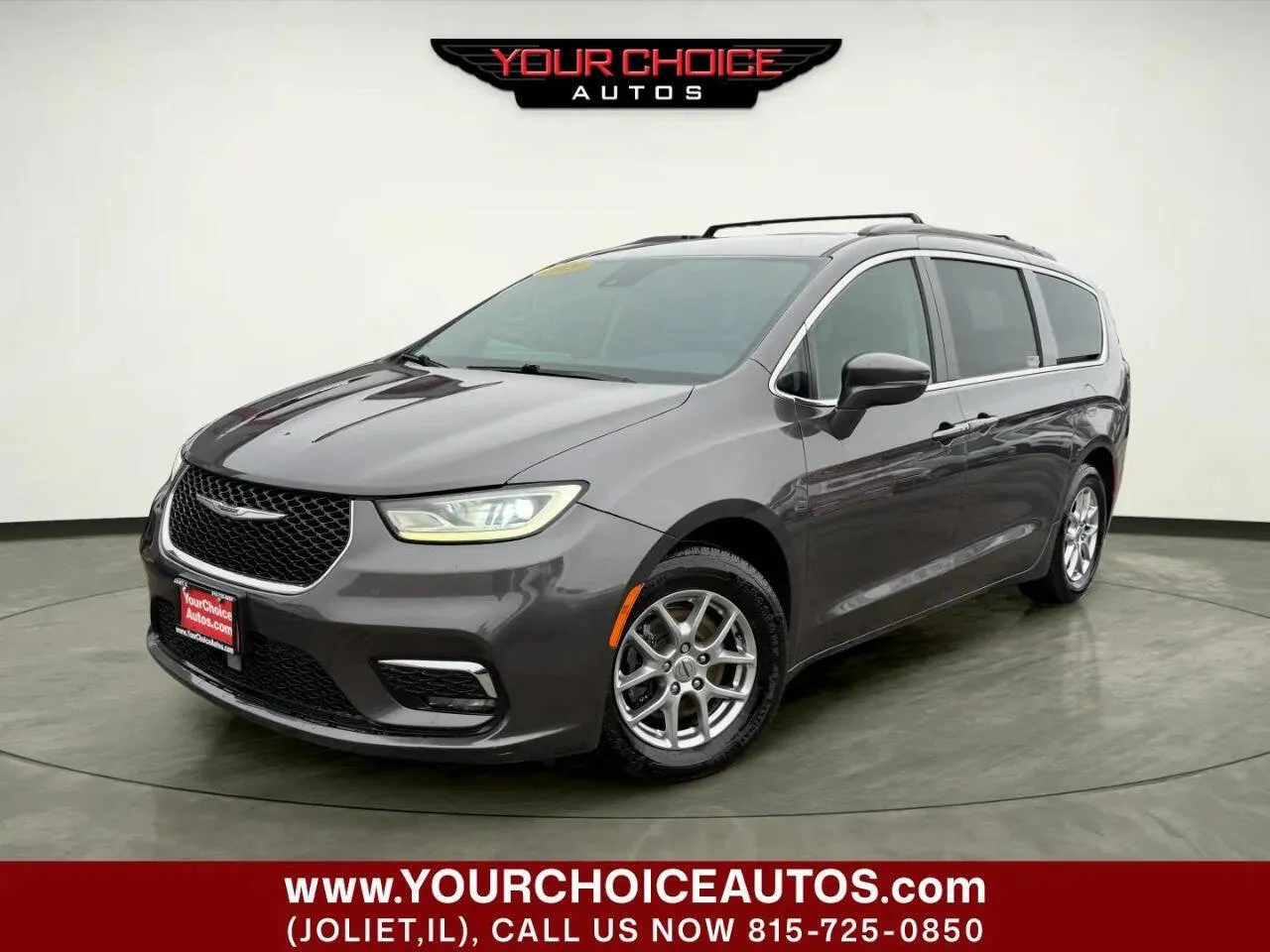Gray 2021 Chrysler Pacifica Touring for sale in Elgin, IL