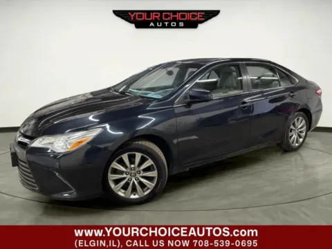 Blue 2017 Toyota Camry XLE 4dr Sedan for sale in Elgin, IL