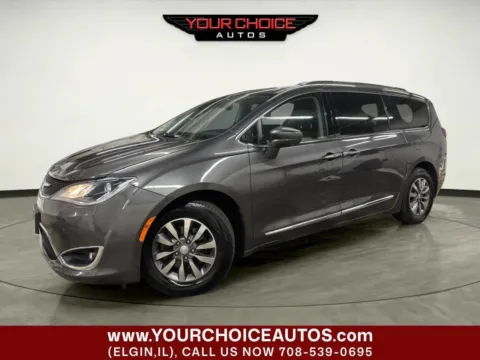Gray 2019 Chrysler Pacifica Touring L Plus for sale in Elgin, IL