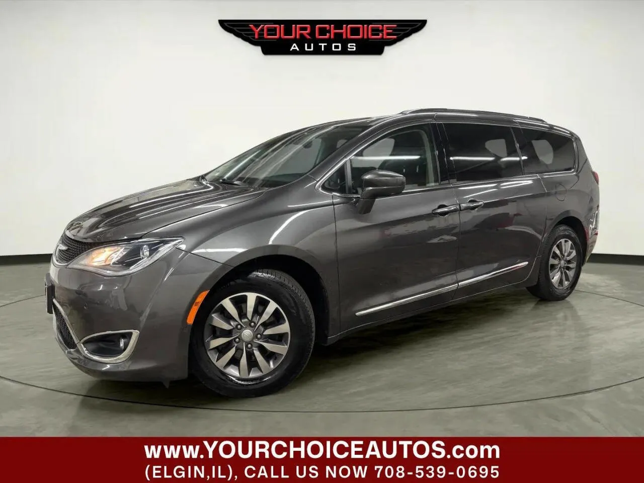 Gray 2019 Chrysler Pacifica Touring L Plus for sale in Elgin, IL
