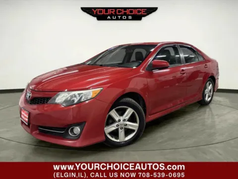 Red 2013 Toyota Camry SE 4dr Sedan for sale in Elgin, IL