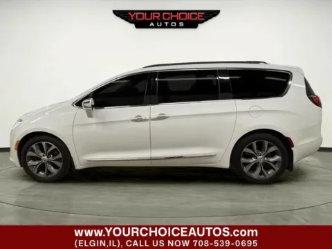 Photos of 2017 Chrysler Pacifica Limited for sale in Elgin, IL at Your Choice Autos - Elgin