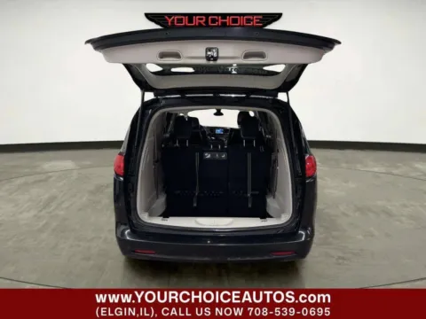 More photos of 2021 Chrysler Voyager LXI at Your Choice Autos - Elgin, IL