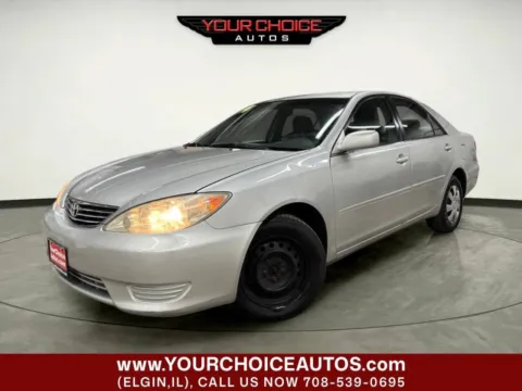 Silver 2006 Toyota Camry LE 4dr Sedan w/Automatic for sale in Elgin, IL