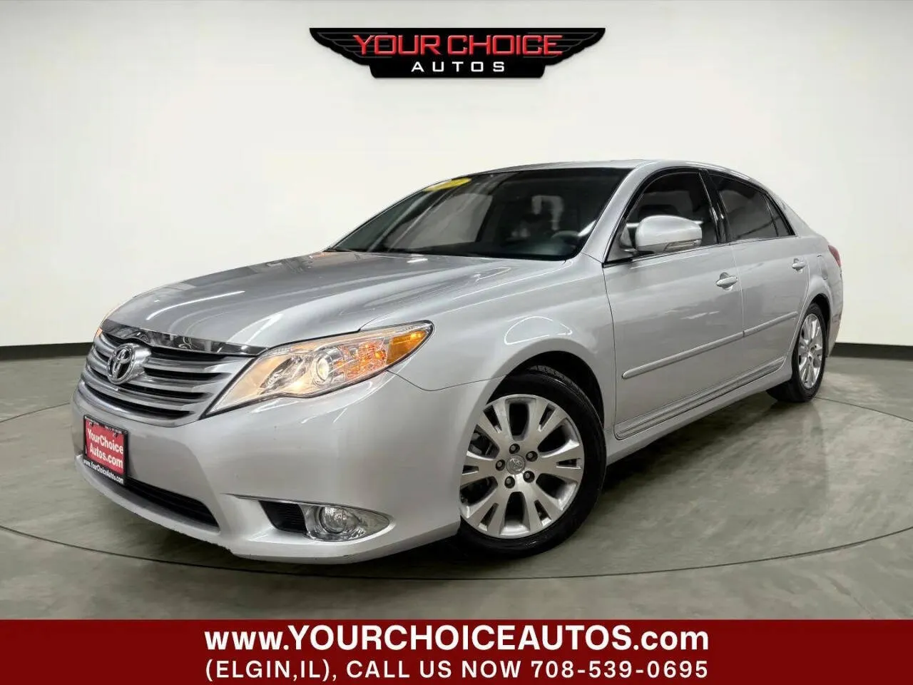 Silver 2011 Toyota Avalon Limited 4dr Sedan for sale in Elgin, IL