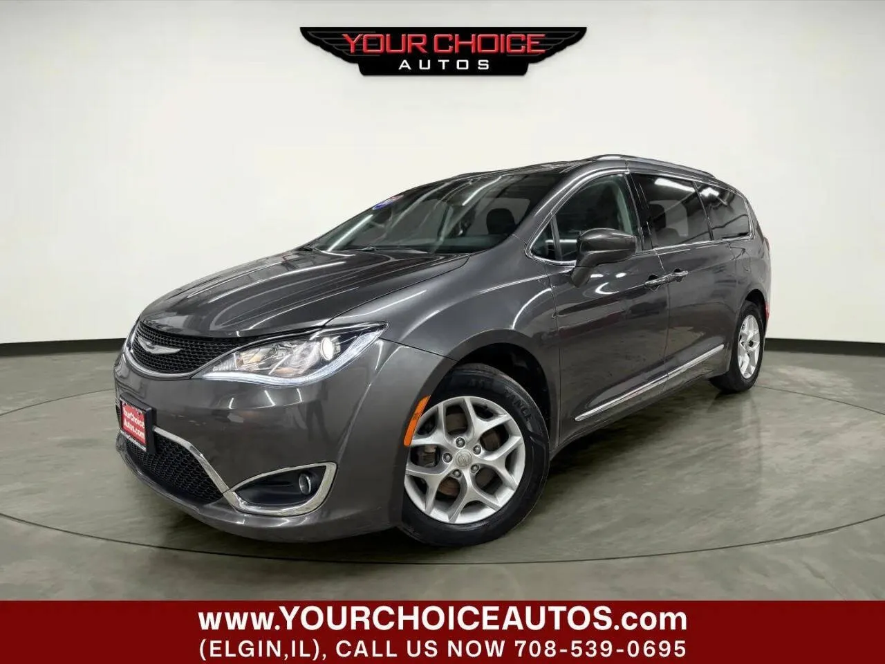 Gray 2017 Chrysler Pacifica Touring-L Plus for sale in Elgin, IL