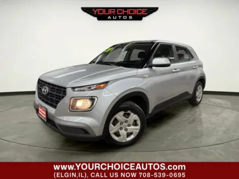 Silver 2020 Hyundai Venue SE for sale in Elgin, IL