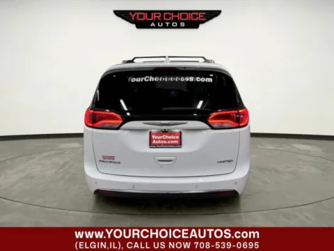 More photos of 2018 Chrysler Pacifica Limited at Your Choice Autos - Elgin, IL