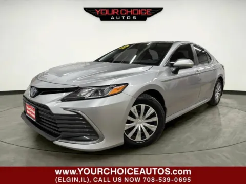 Silver 2022 Toyota Camry Hybrid LE for sale in Elgin, IL