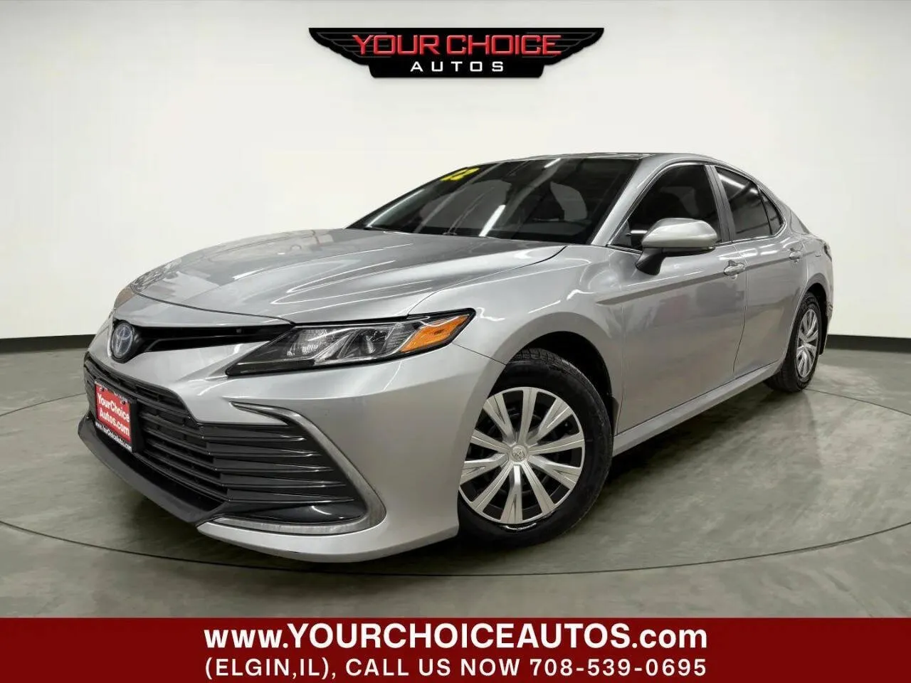 Silver 2022 Toyota Camry Hybrid LE for sale in Elgin, IL