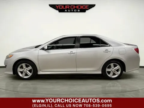 Photos of 2014 Toyota Camry SE 4dr Sedan for sale in Elgin, IL at Your Choice Autos - Elgin