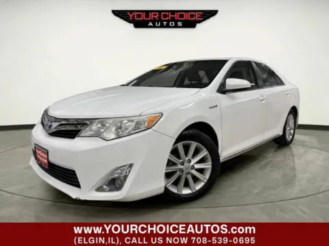 White 2012 Toyota Camry Hybrid XLE 4dr Sedan for sale in Elgin, IL