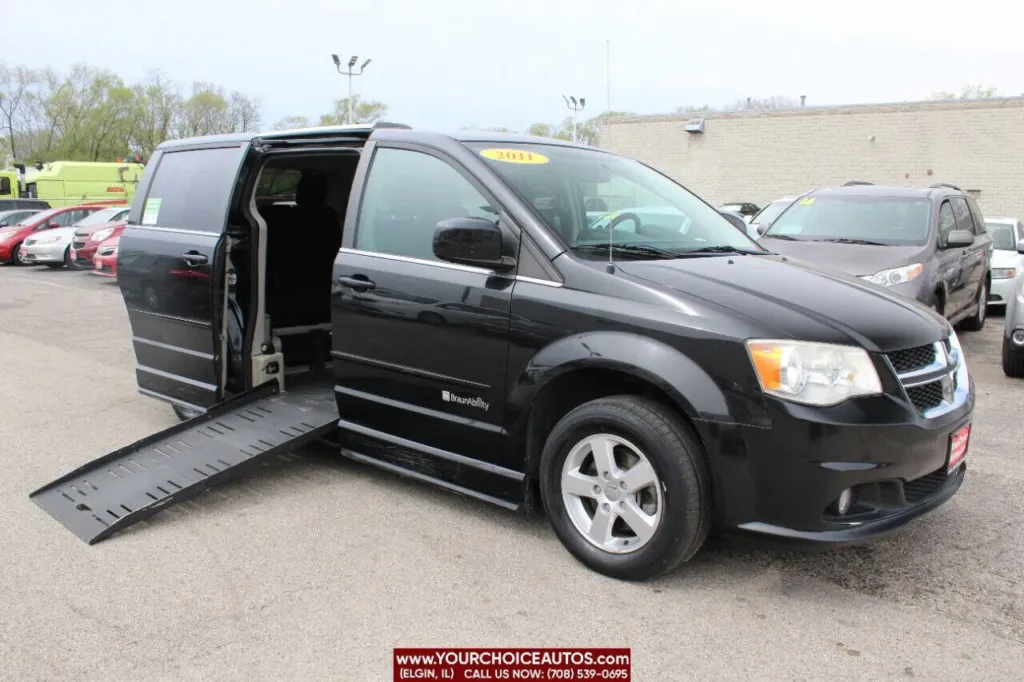 2011 Dodge Grand Caravan Crew for sale in Elgin, IL