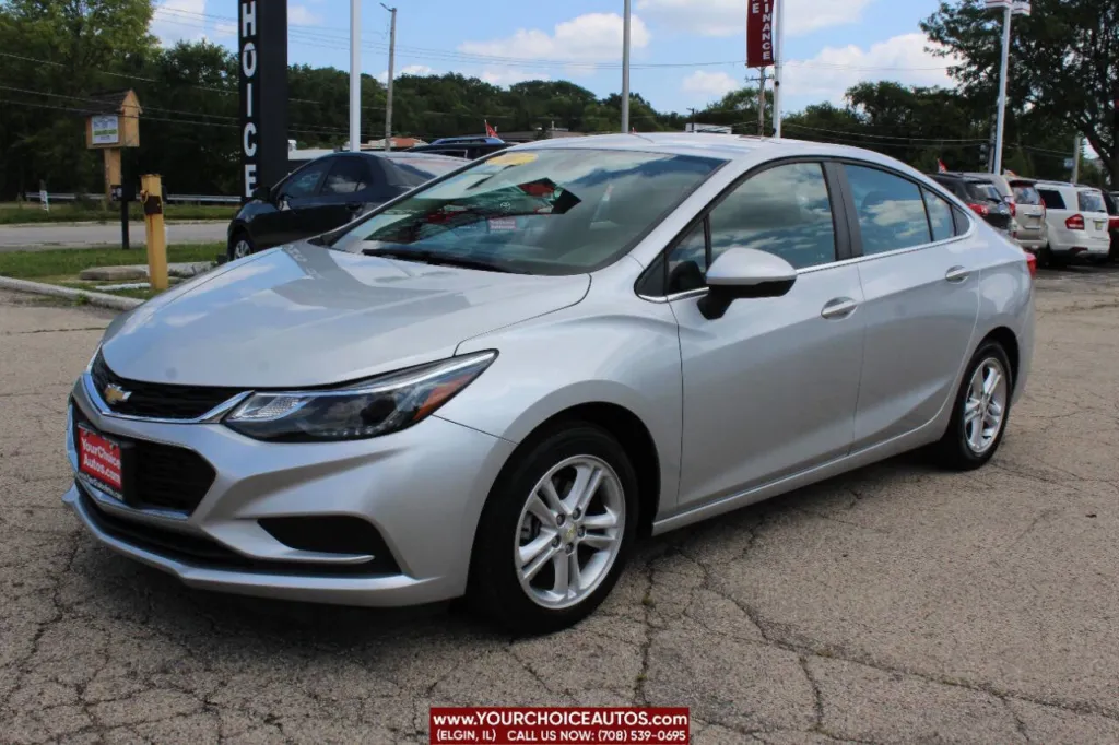 2017 Chevrolet Cruze LT for sale in Elgin, IL