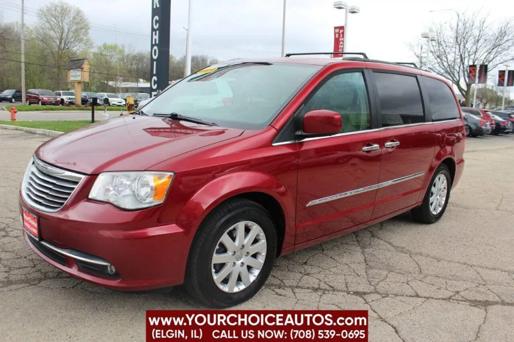 2015 Chrysler Town & Country Touring for sale in Elgin, IL