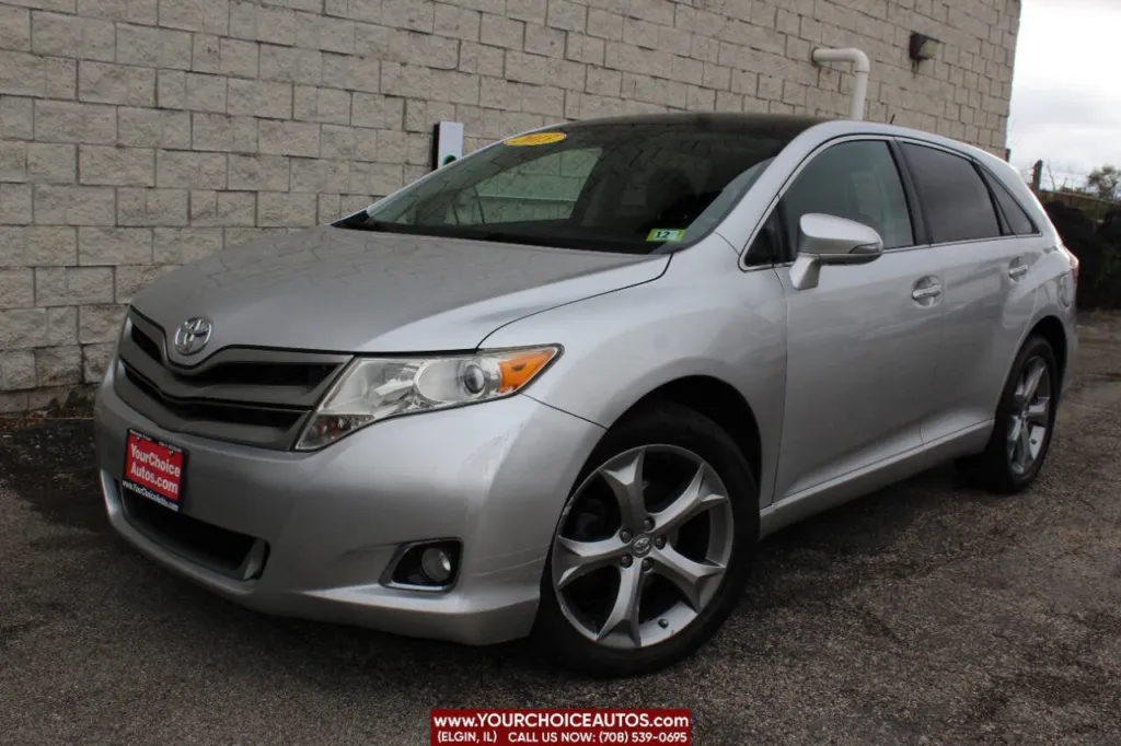 Used 2013 Toyota Venza LE AWD V6 4dr Crossover for sale in Elgin, IL at ...