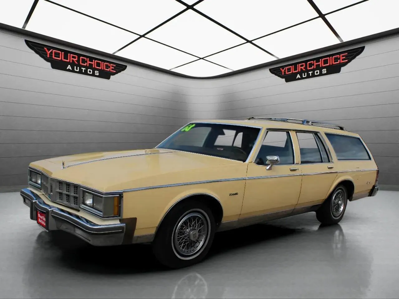 Yellow 1986 Oldsmobile Custom Cruiser Base 4dr Wagon for sale in Elgin, IL