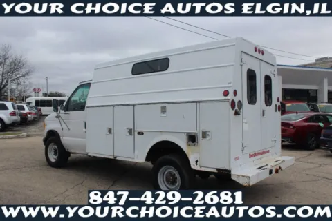Another view of 2002 Ford Econoline Commercial Cutaway E 350 SD 2dr Commercial/Cutaway/Chassis 138 176 in. WB for sale in Elgin, IL at Your Choice Autos - Elgin