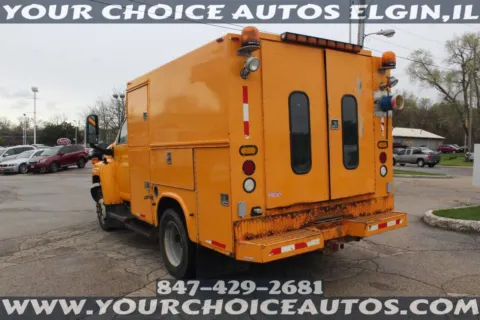 Another view of 2006 Chevrolet CC4500 4X2 2dr Regular Cab 128 224 in. WB for sale in Elgin, IL at Your Choice Autos - Elgin
