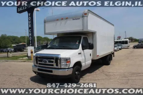 White 2017 Ford E-Series Cutaway E 450 SD 2dr Commercial/Cutaway/Chassis 138 176 in. WB for sale in Elgin, IL