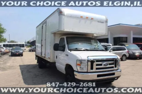 Another view of 2017 Ford E-Series Cutaway E 450 SD 2dr Commercial/Cutaway/Chassis 138 176 in. WB for sale in Elgin, IL at Your Choice Autos - Elgin