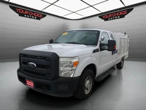 White 2012 Ford Super Duty F-250 SRW 4X2 4dr SuperCab 141.8 158 in. WB for sale in Elgin, IL
