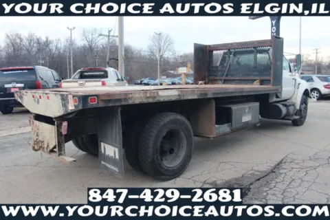 More photos of 2007 Ford F-750 Super Duty 4X2 2dr Regular Cab at Your Choice Autos - Elgin, IL