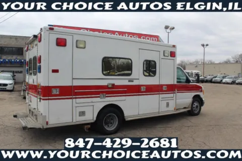 More photos of 2002 Ford Econoline Commercial Cutaway E 450 SD 2dr Commercial/Cutaway/Chassis 158 176 in. WB at Your Choice Autos - Elgin, IL