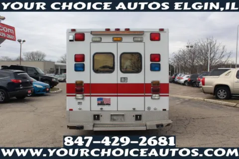 More photos of 2002 Ford Econoline Commercial Cutaway E 450 SD 2dr Commercial/Cutaway/Chassis 158 176 in. WB at Your Choice Autos - Elgin, IL