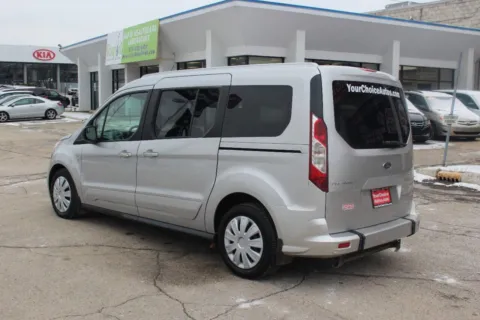More photos of 2017 Ford Transit Connect Wagon XLT at Your Choice Autos - Elgin, IL