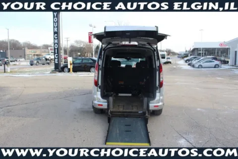 Gray 2017 Ford Transit Connect Wagon XLT for sale in Elgin, IL