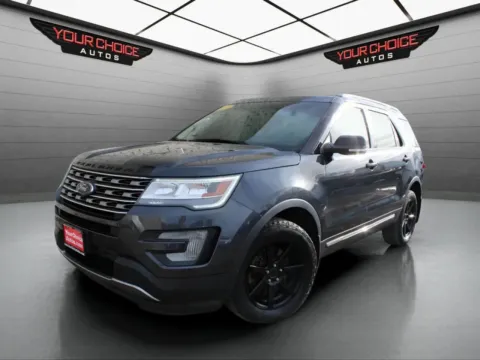 Black 2017 Ford Explorer XLT for sale in Elgin, IL