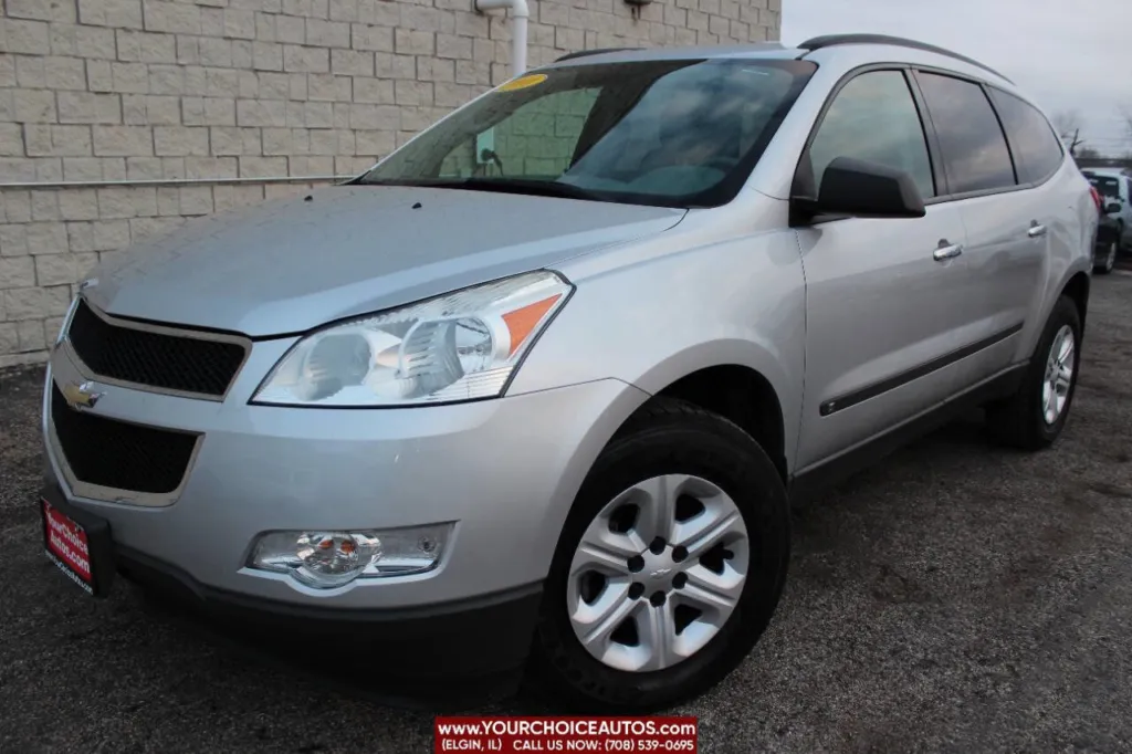 2010 Chevrolet Traverse LS for sale in Elgin, IL