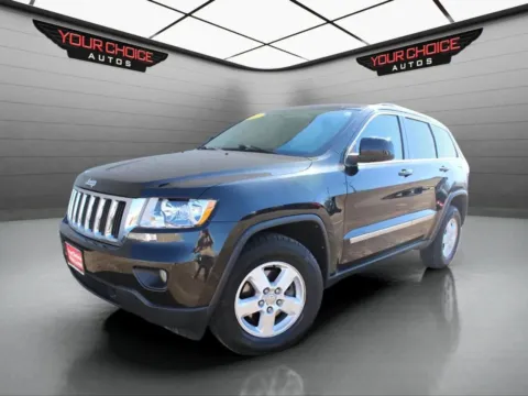 Black 2013 Jeep Grand Cherokee Laredo for sale in Elgin, IL