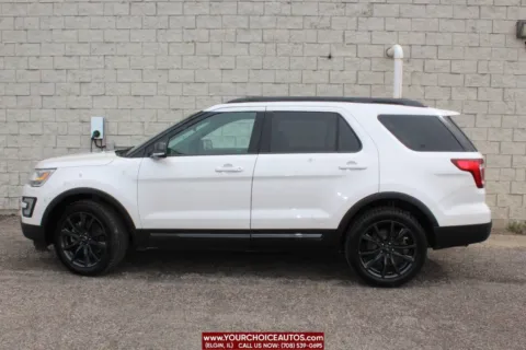 Photos of 2017 Ford Explorer XLT for sale in Elgin, IL at Your Choice Autos - Elgin