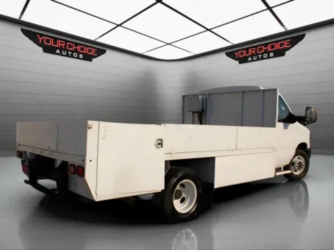 More photos of 2011 Ford Econoline Commercial Cutaway E 450 SD 2dr Commercial/Cutaway/Chassis 158 176 in. WB at Your Choice Autos - Elgin, IL