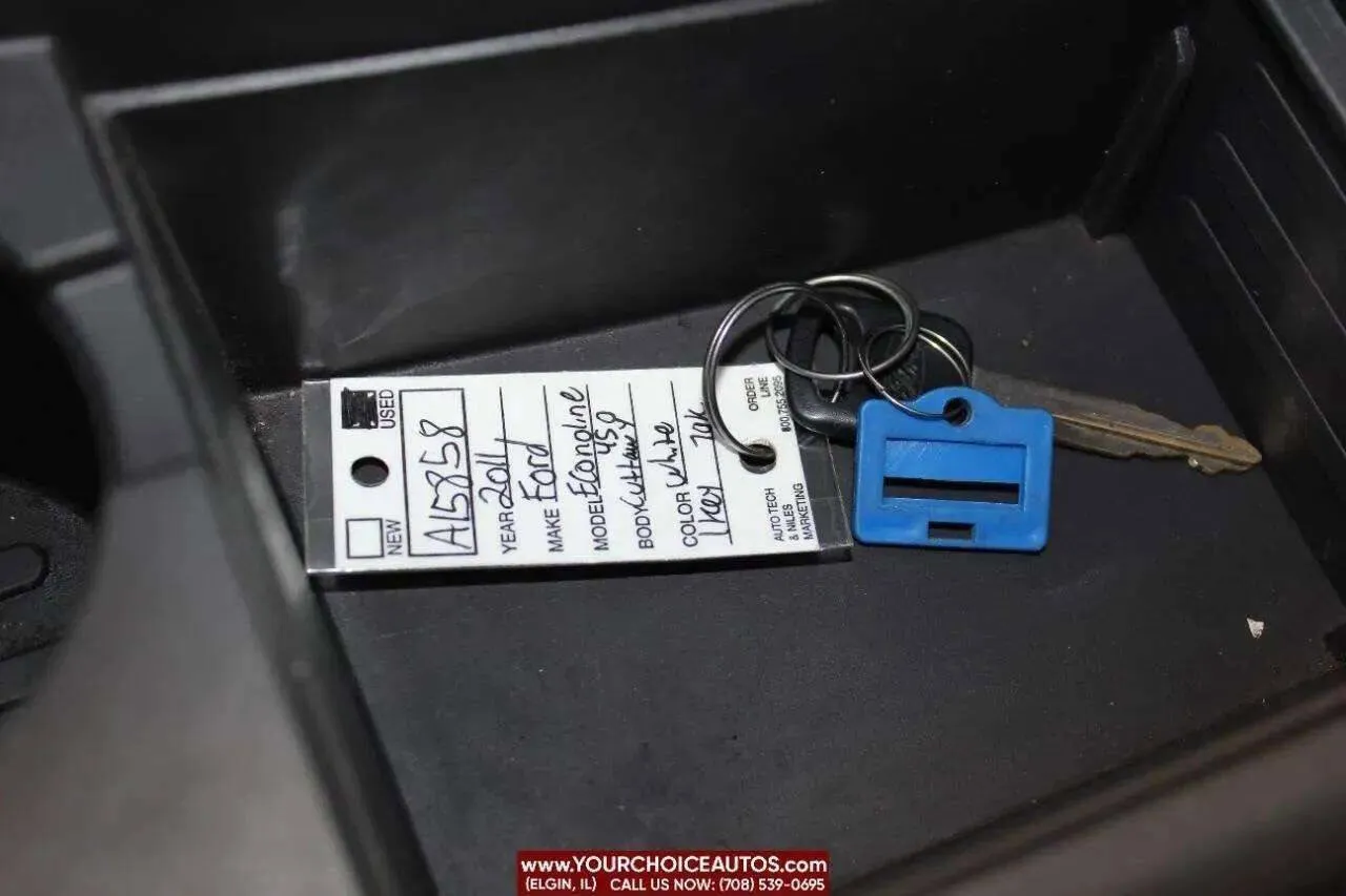 2011 Ford Econoline - Photo 12