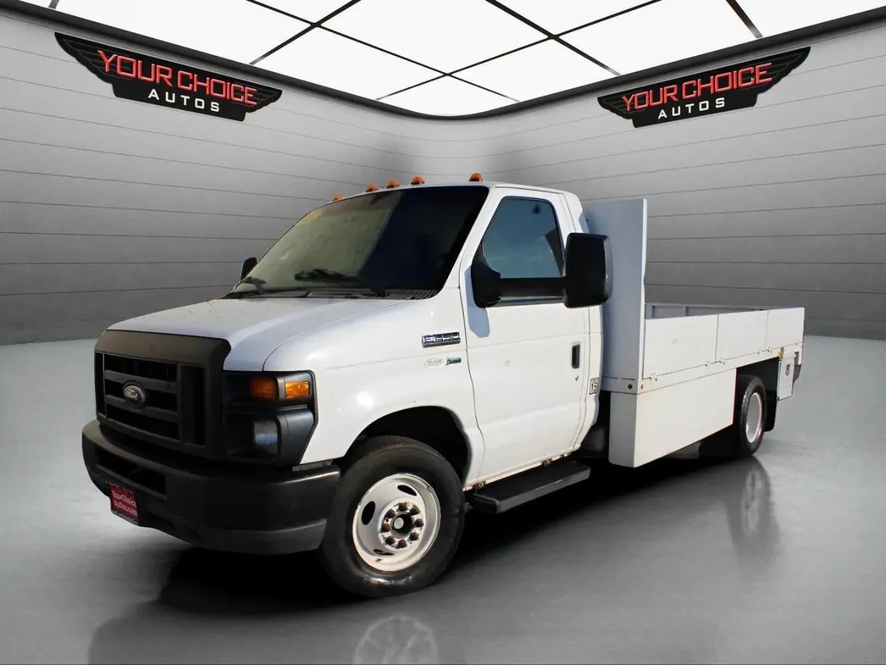 White 2011 Ford Econoline Commercial Cutaway E 450 SD 2dr Commercial/Cutaway/Chassis 158 176 in. WB for sale in Elgin, IL