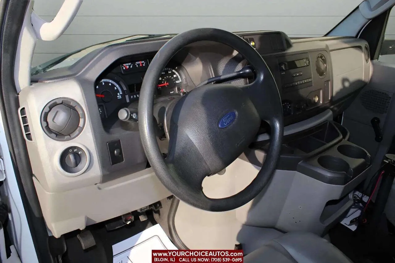 2011 Ford Econoline - Photo 17